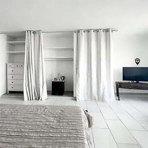 room-tierra-wifi-free-private-bathroom-central-town.in-canary-islands.com/